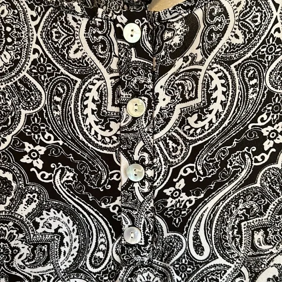 Pink Rose Pattern Tank Top - Picture 2 of 8